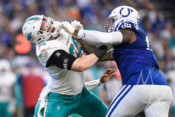 NFL: OCT 20 Dolphins at Colts