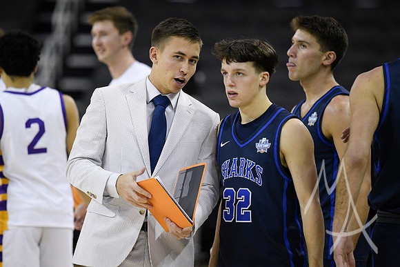 NCAA BASKETBALL: MAR 30 Div II Men's Championship - Minnesota State vs Nova Southeastern