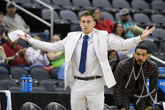 NCAA BASKETBALL: MAR 30 Div II Men's Championship - Minnesota State vs Nova Southeastern
