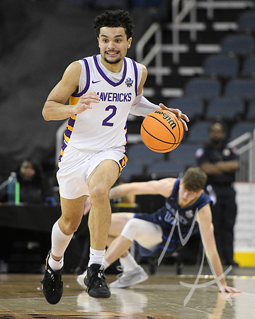 NCAA BASKETBALL: MAR 30 Div II Men's Championship - Minnesota State vs Nova Southeastern