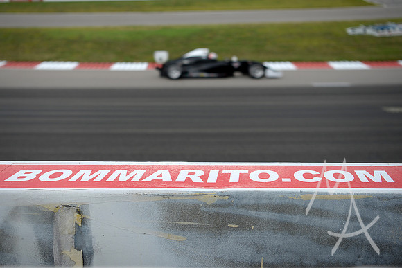 AUTO: AUG 28 Indy Pro 2000 - Testing Session
