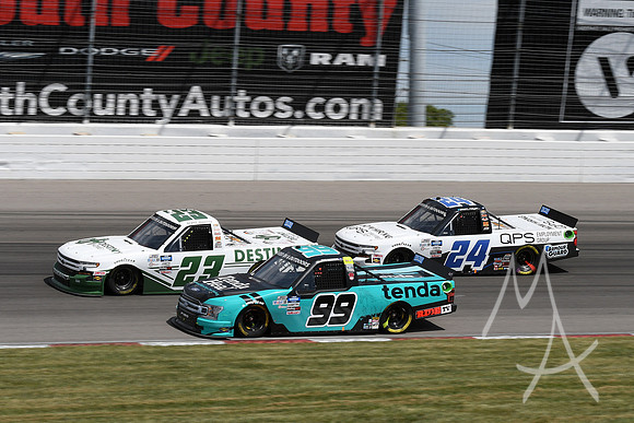 AUTO: AUG 30 NASCAR Gander RV & Outdoors Truck Series - iHeart 200