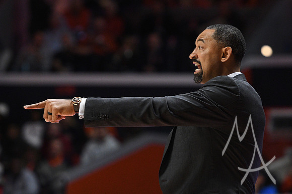 COLLEGE BASKETBALL: DEC 11 Michigan at Illinois