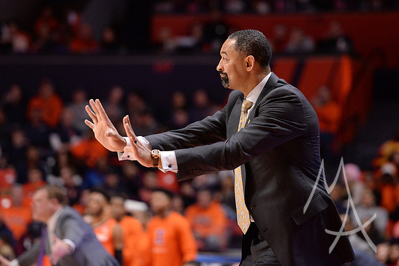 COLLEGE BASKETBALL: DEC 11 Michigan at Illinois