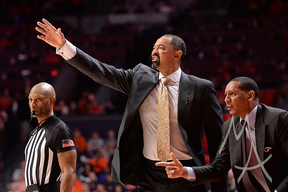 COLLEGE BASKETBALL: DEC 11 Michigan at Illinois