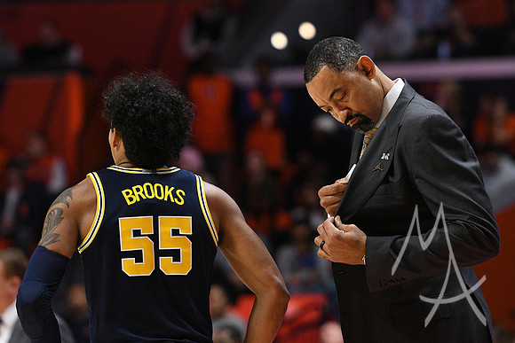 COLLEGE BASKETBALL: DEC 11 Michigan at Illinois