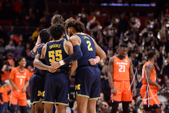 COLLEGE BASKETBALL: DEC 11 Michigan at Illinois