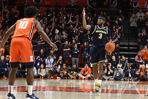 COLLEGE BASKETBALL: DEC 11 Michigan at Illinois