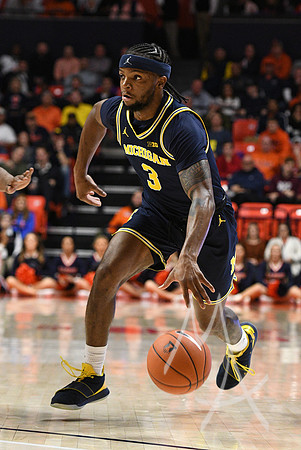 COLLEGE BASKETBALL: DEC 11 Michigan at Illinois