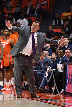 COLLEGE BASKETBALL: DEC 11 Michigan at Illinois