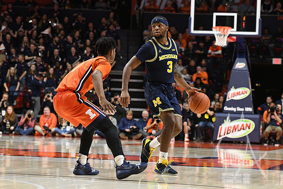 COLLEGE BASKETBALL: DEC 11 Michigan at Illinois