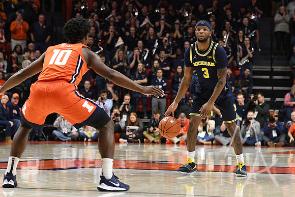 COLLEGE BASKETBALL: DEC 11 Michigan at Illinois