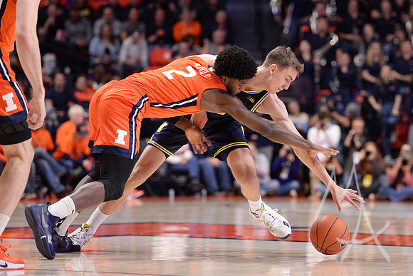 COLLEGE BASKETBALL: DEC 11 Michigan at Illinois