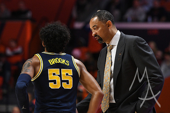 COLLEGE BASKETBALL: DEC 11 Michigan at Illinois