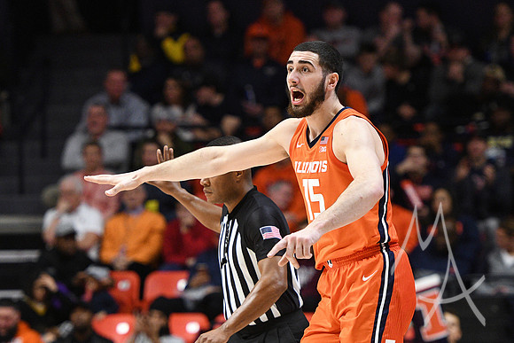 COLLEGE BASKETBALL: DEC 11 Michigan at Illinois