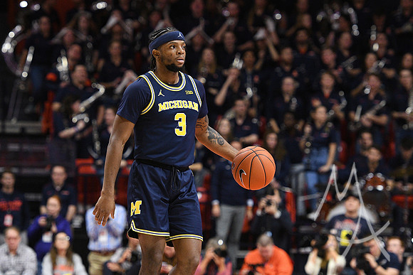 COLLEGE BASKETBALL: DEC 11 Michigan at Illinois