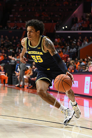 COLLEGE BASKETBALL: DEC 11 Michigan at Illinois
