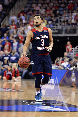 NCAA BASKETBALL: MAR 28 Div II Men's Final Four - Point Loma v Southern Indiana