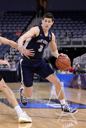 NCAA BASKETBALL: MAR 28 Div II Men's Final Four - Northwest Missouri State v Saint Anselm