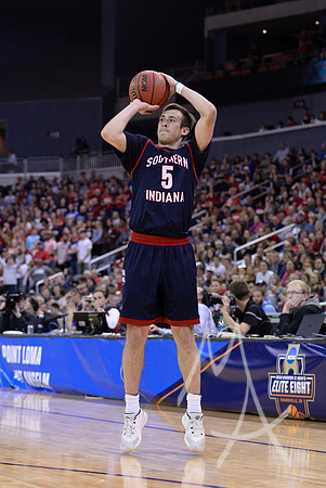 NCAA BASKETBALL: MAR 28 Div II Men's Final Four - Point Loma v Southern Indiana