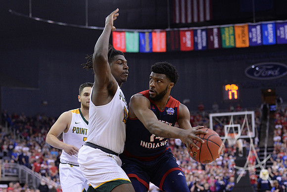 NCAA BASKETBALL: MAR 28 Div II Men's Final Four - Point Loma v Southern Indiana