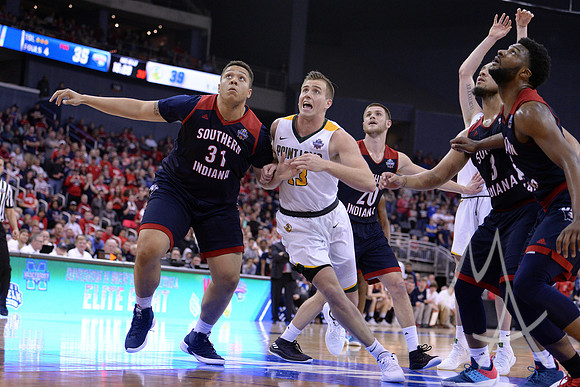 NCAA BASKETBALL: MAR 28 Div II Men's Final Four - Point Loma v Southern Indiana