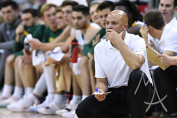 NCAA BASKETBALL: MAR 28 Div II Men's Final Four - Point Loma v Southern Indiana
