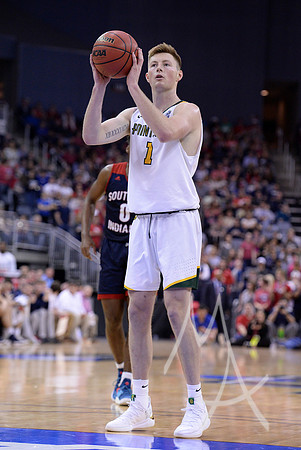 NCAA BASKETBALL: MAR 28 Div II Men's Final Four - Point Loma v Southern Indiana