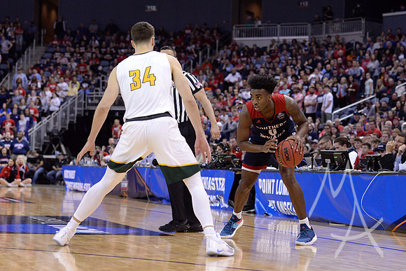NCAA BASKETBALL: MAR 28 Div II Men's Final Four - Point Loma v Southern Indiana