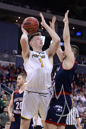 NCAA BASKETBALL: MAR 28 Div II Men's Final Four - Point Loma v Southern Indiana