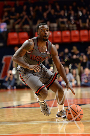 COLLEGE BASKETBALL: DEC 06 Austin Peay at Illinois