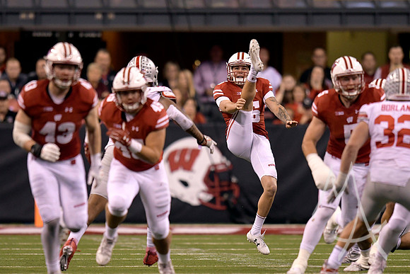 COLLEGE FOOTBALL: DEC 02 Big 10 Championship Game - Ohio State v Wisconsin