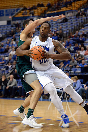 COLLEGE BASKETBALL: DEC 12 Green Bay at Indiana State