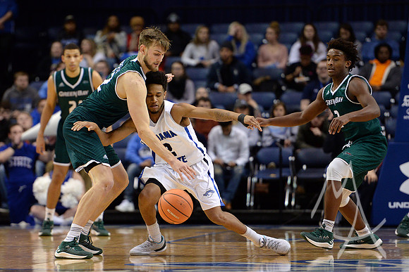 COLLEGE BASKETBALL: DEC 12 Green Bay at Indiana State