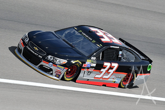 AUTO: MAR 10 NASCAR Monster Energy Cup Series - Kobalt 400