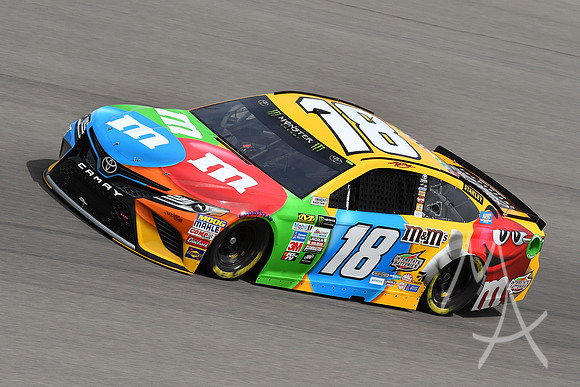 AUTO: MAR 10 NASCAR Monster Energy Cup Series - Kobalt 400