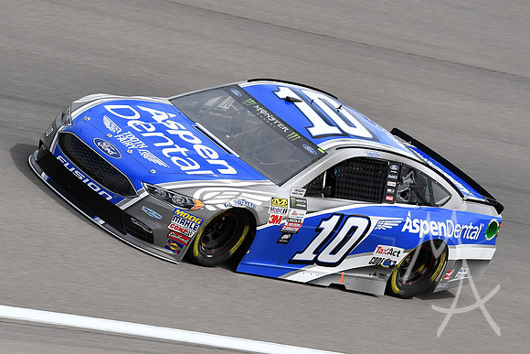 AUTO: MAR 10 NASCAR Monster Energy Cup Series - Kobalt 400