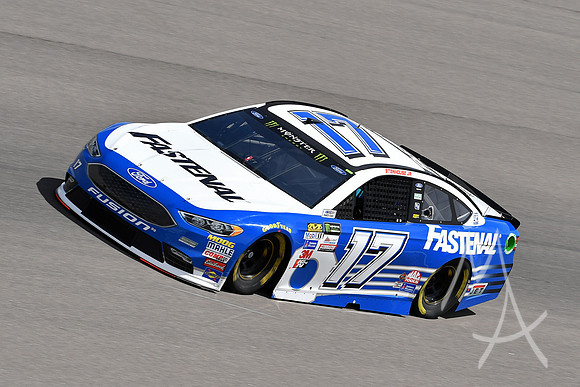 AUTO: MAR 10 NASCAR Monster Energy Cup Series - Kobalt 400