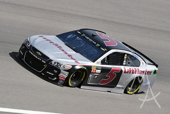 AUTO: MAR 10 NASCAR Monster Energy Cup Series - Kobalt 400
