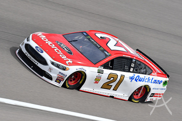 AUTO: MAR 10 NASCAR Monster Energy Cup Series - Kobalt 400