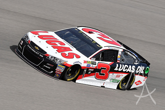 AUTO: MAR 10 NASCAR Monster Energy Cup Series - Kobalt 400