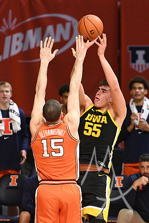 COLLEGE BASKETBALL: JAN 29 Iowa at Illinois