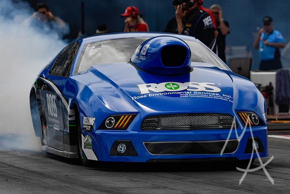 AUTO: APR 25 NHRA American Rebel Light 4-Wide Nationals
