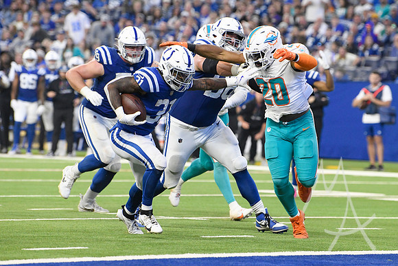 NFL: OCT 20 Dolphins at Colts