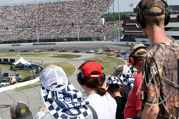 AUTO: JUN 05 NASCAR Cup Series Enjoy Illinois 300 Presented by TicketSmarter