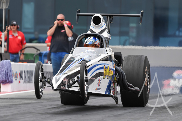 AUTO: APR 26 NHRA Four-Wide Nationals