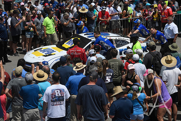 AUTO: JUN 02 NASCAR Cup Series Enjoy Illinois 300 presented by TicketSmarter
