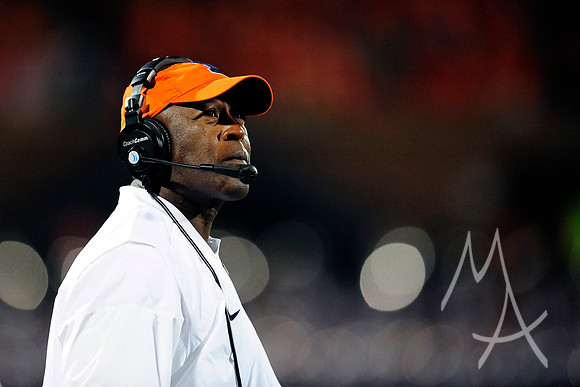 NCAA FOOTBALL: SEP 10 North Carolina at Illinois
