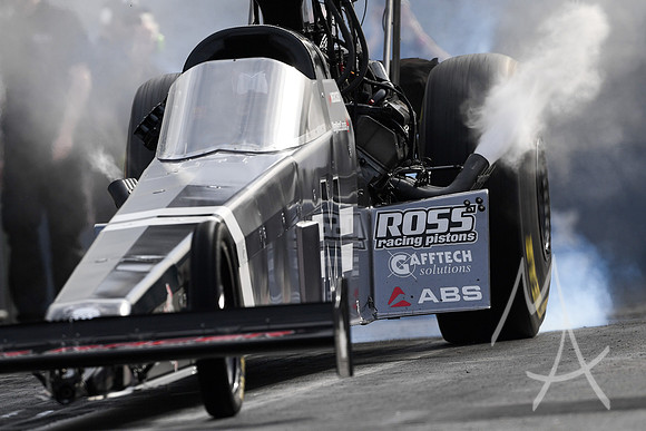 AUTO: APR 26 NHRA Four-Wide Nationals