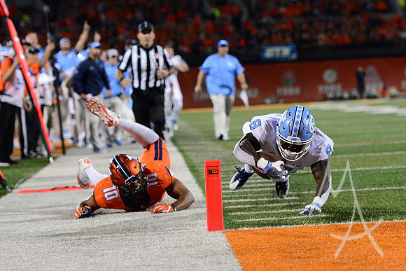 NCAA FOOTBALL: SEP 10 North Carolina at Illinois